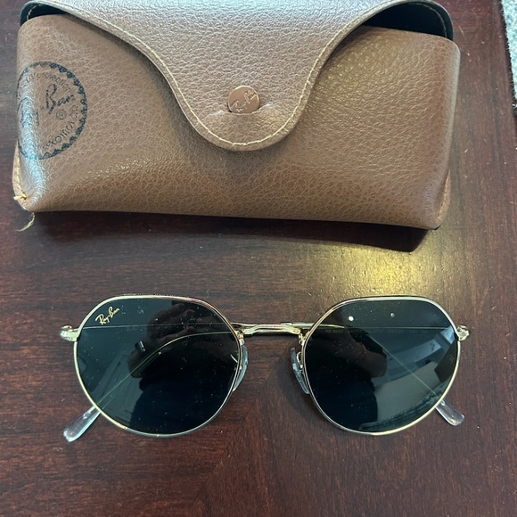 Rayban Sunglasses - Picture 1 of 2